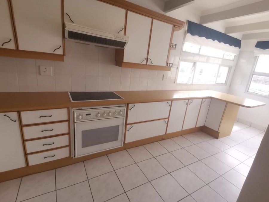 4 Bedroom Property for Sale in Bonza Bay Eastern Cape